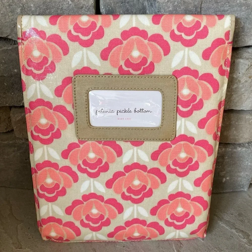 Petunia Pickle Bottom Stowaway Storage Protective Case iPad 2 & 3 New